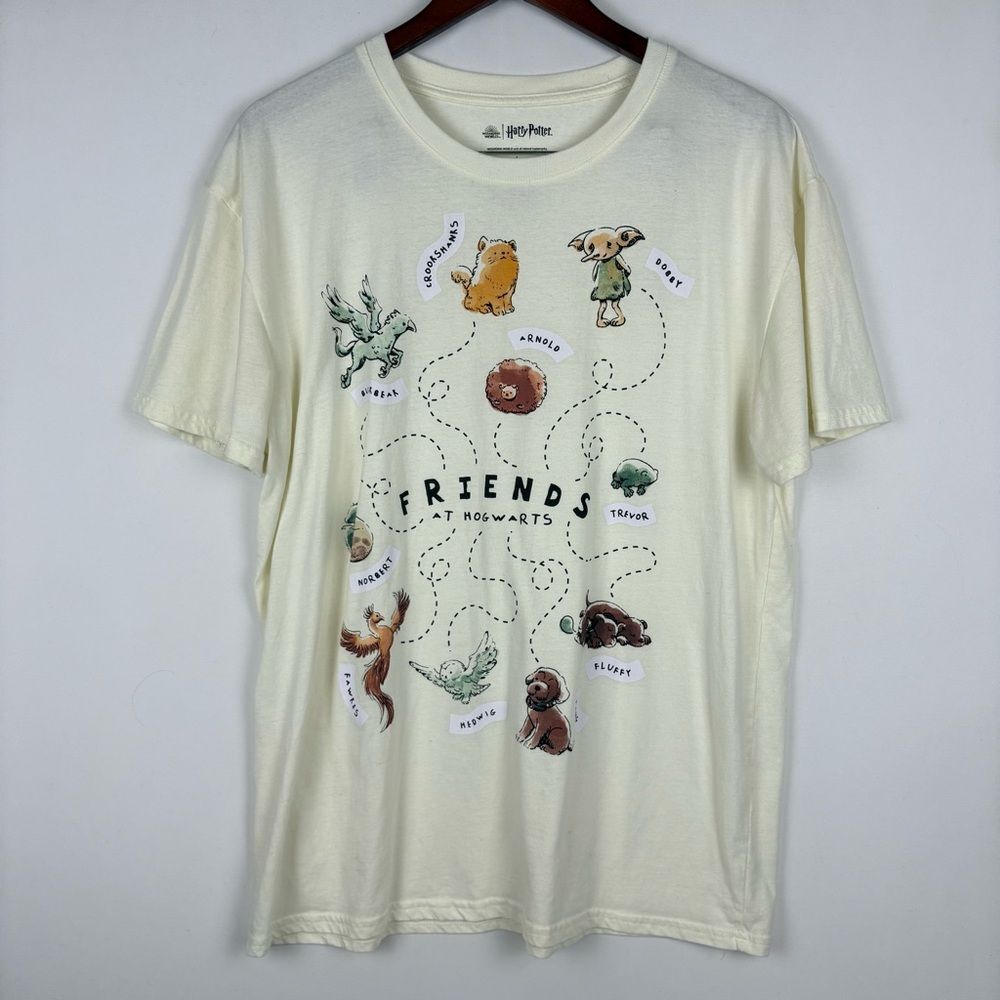 Wizarding World Harry Potter Hogwarts Friends Creatures T-Shirt